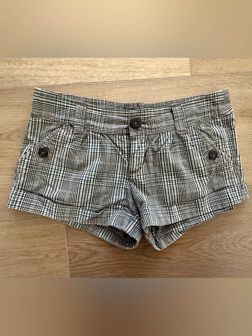 American Eagle Y2K Plaid Cuffed Low Rise Shorts Size 0 28 Waist